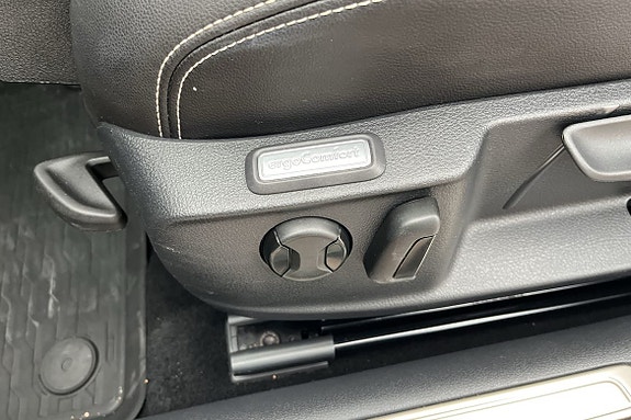 Volkswagen Passat 15 of 18