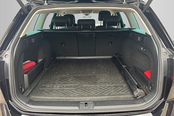 Volkswagen Passat 9 of 18