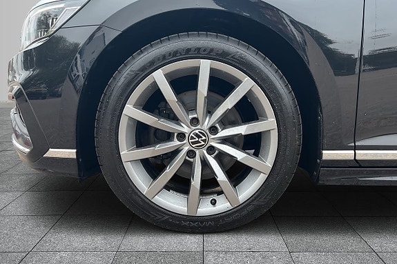 Volkswagen Passat 8 of 18