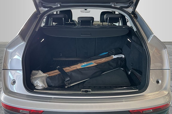 Audi Q5 9 of 16