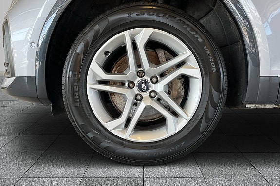 Audi Q5 8 of 16