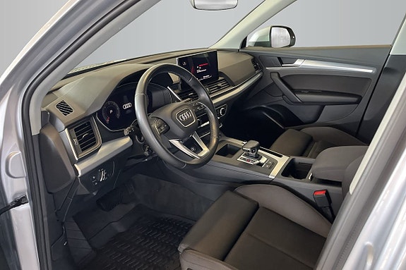 Audi Q5 10 of 16