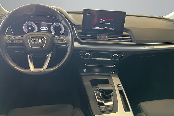 Audi Q5 12 of 16