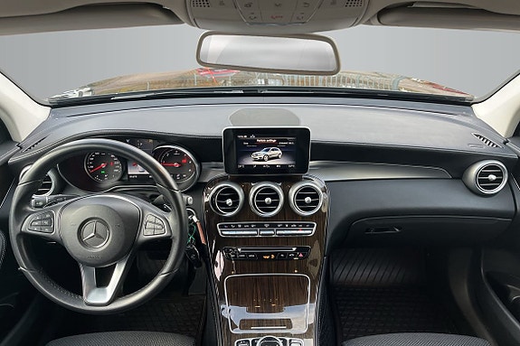 Mercedes-Benz GLC220 d 12 of 17