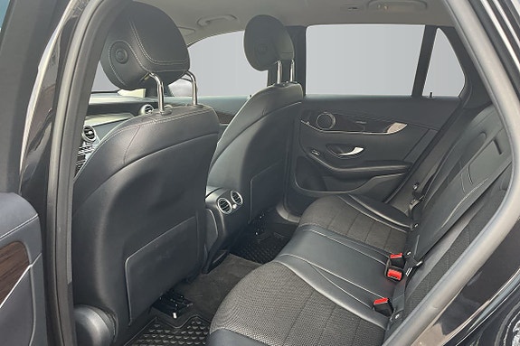 Mercedes-Benz GLC220 d 11 of 17