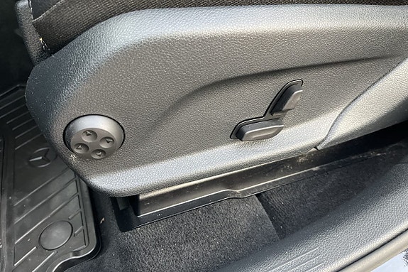 Mercedes-Benz GLC220 d 16 of 17