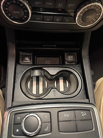 Mercedes-Benz ML350 20 of 23