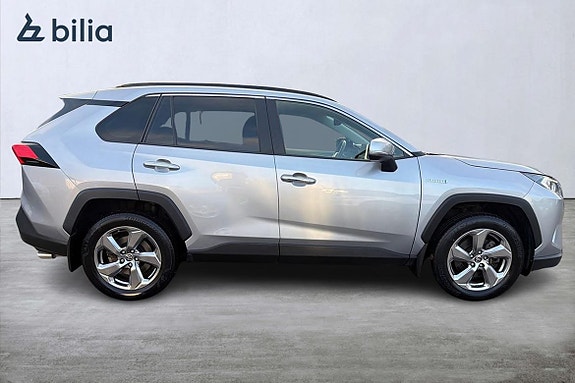 Toyota RAV4 18 of 21