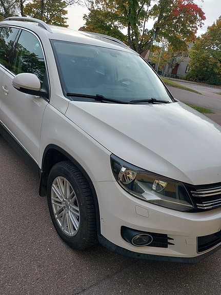 Volkswagen Tiguan 9 of 12