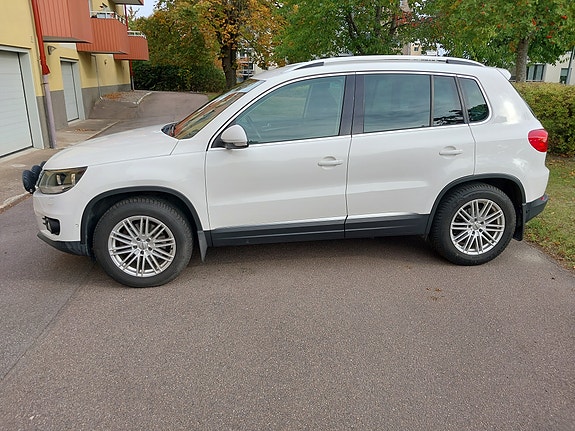 Volkswagen Tiguan 4 of 12