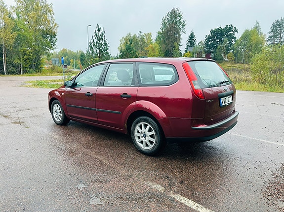 Ford Focus 3 of 5