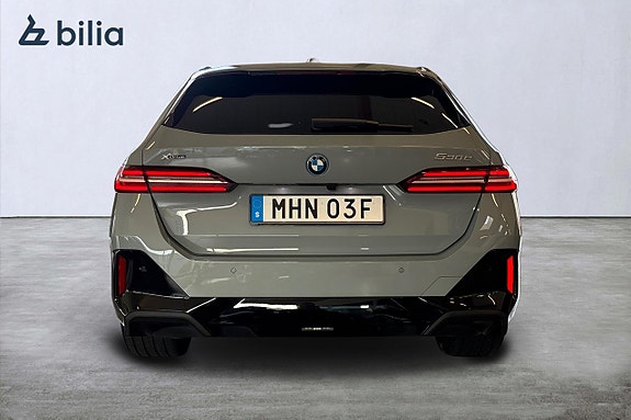 BMW 530e 4 of 18