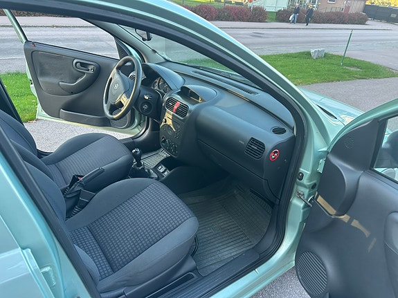 Opel Corsa 12 of 13