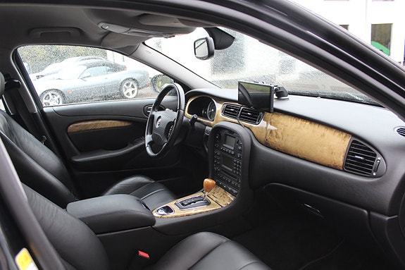 Jaguar S-TYPE 6 of 16