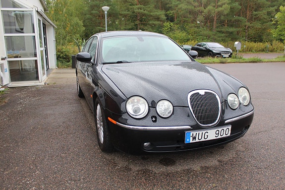 Jaguar S-TYPE 9 of 16