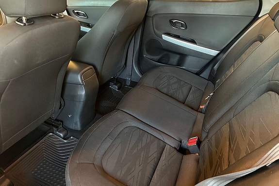 Kia Ceed 17 of 19