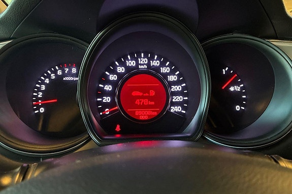 Kia Ceed 13 of 19