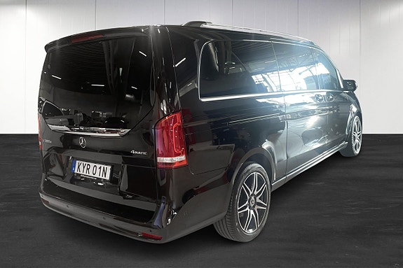 Mercedes-Benz V300 4 of 19