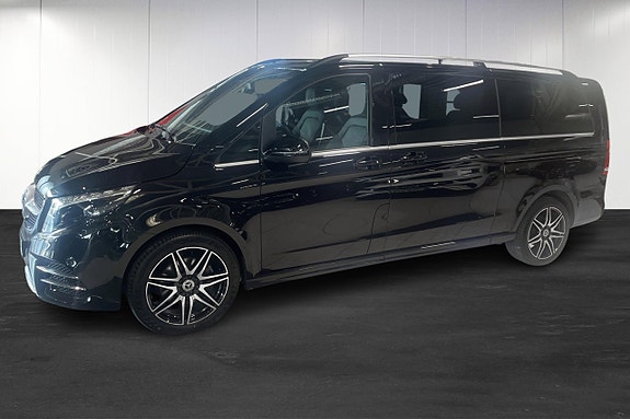 Mercedes-Benz V300 18 of 19