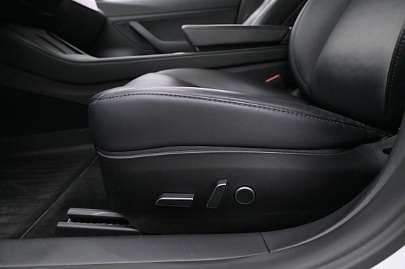 Tesla Model 3 10 of 27