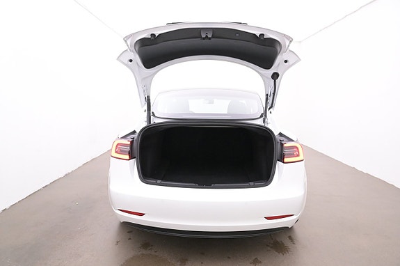 Tesla Model 3 23 of 27