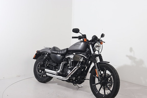 Harley-Davidson XL 883N Iron 2 of 7