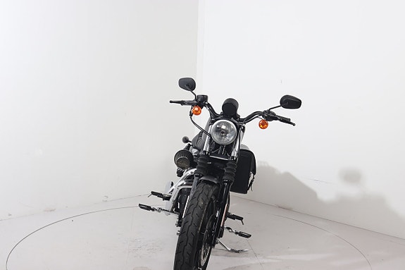 Harley-Davidson XL 883N Iron 3 of 7