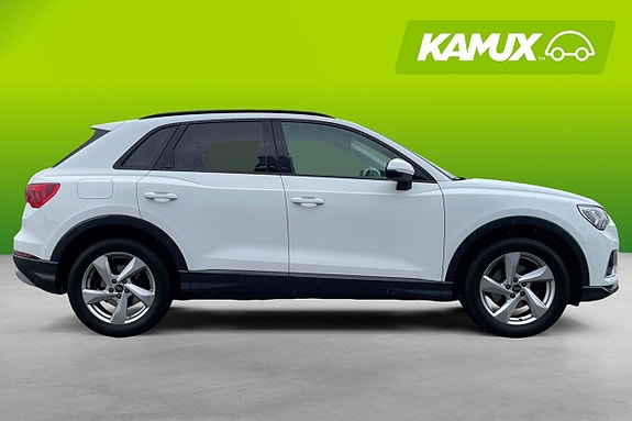 Audi Q3 2 of 5