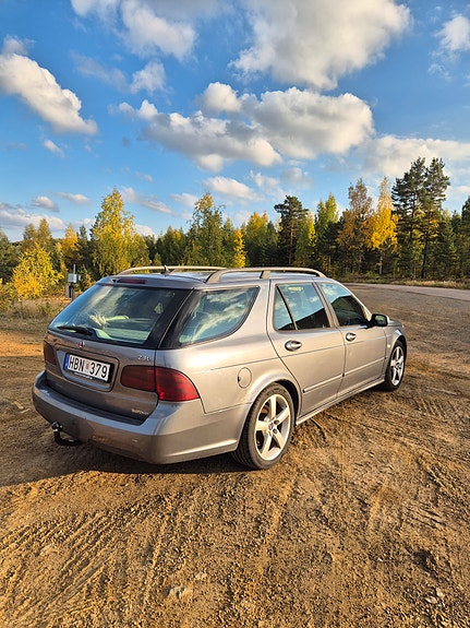 Saab 9-5 4 of 7