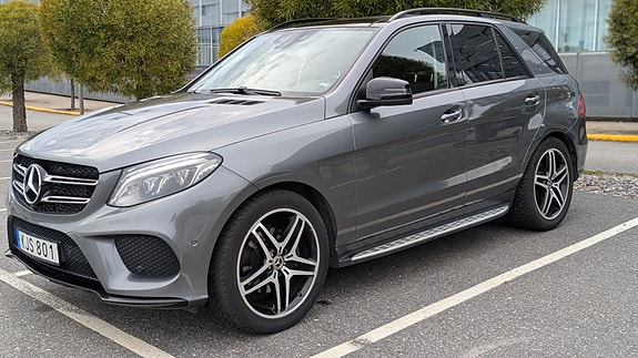 Mercedes-Benz GLE350 d 2 of 9