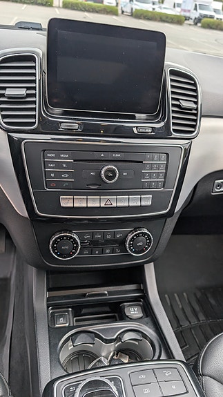 Mercedes-Benz GLE350 d 5 of 9