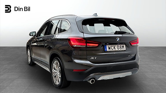 BMW X1 3 of 15