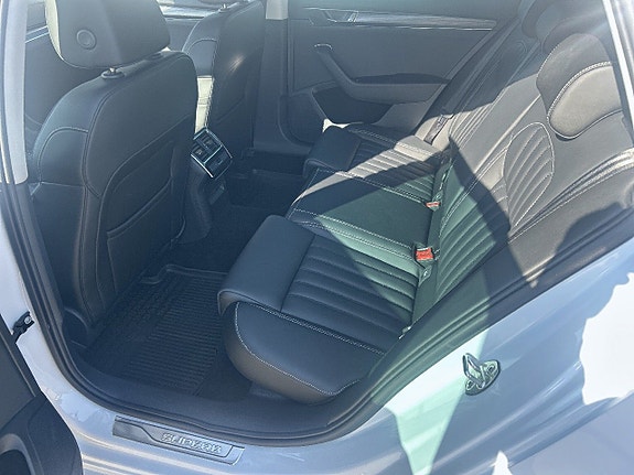 Skoda Superb 9 of 19