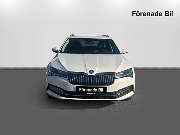 Skoda Superb 2 of 19