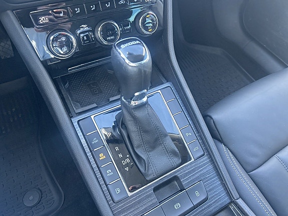 Skoda Superb 12 of 19