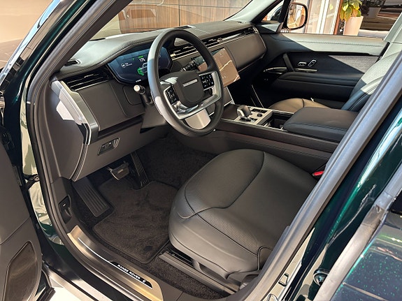 Land Rover Range Rover 7 of 11