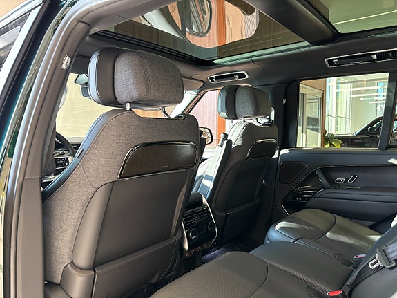 Land Rover Range Rover 9 of 11