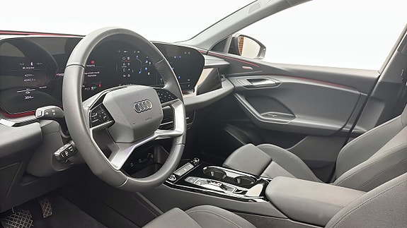 Audi Q6 e-tron 7 of 12