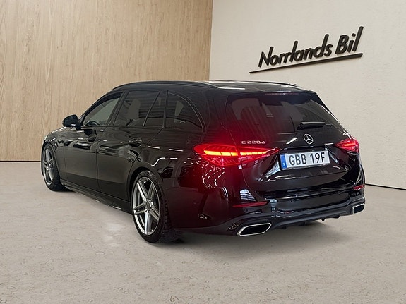 Mercedes-Benz C220 3 of 14