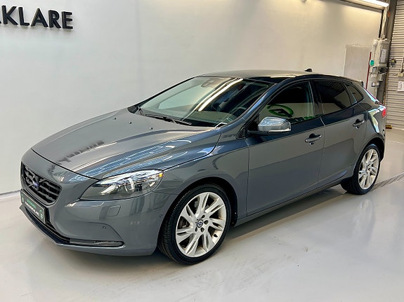 Volvo V40 20 of 23