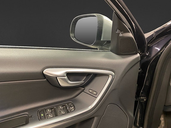 Volvo V60 9 of 19