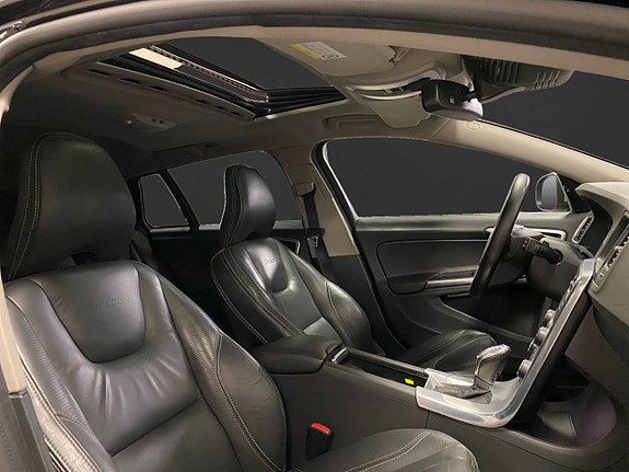 Volvo V60 13 of 19
