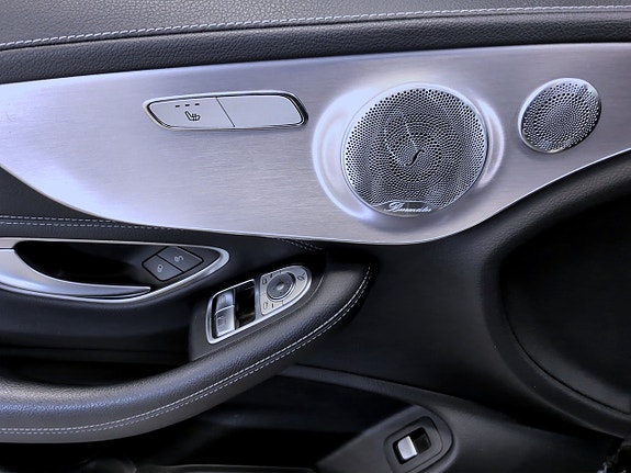 Mercedes-Benz C300 8 of 18