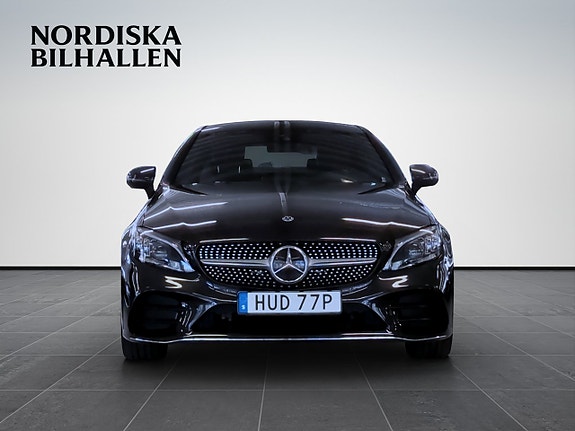 Mercedes-Benz C300 2 of 18