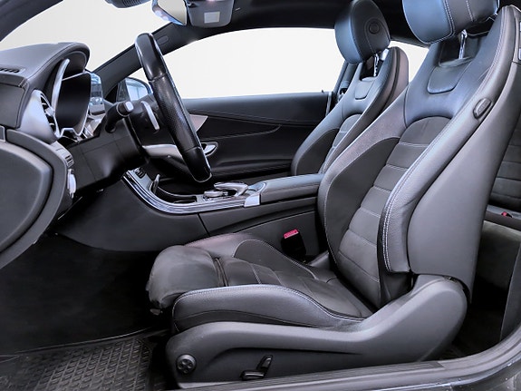 Mercedes-Benz C300 7 of 18