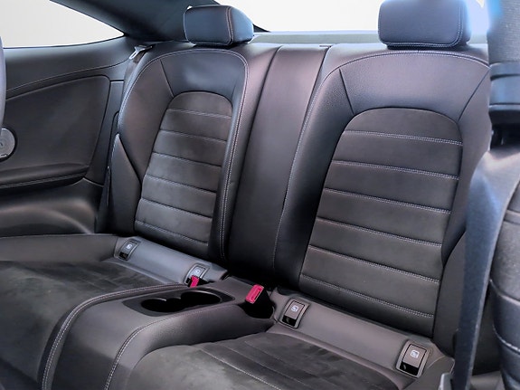 Mercedes-Benz C300 16 of 18