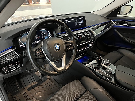 BMW 530e 6 of 14