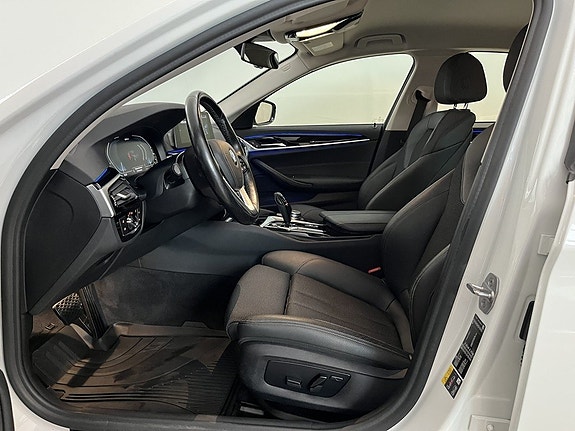 BMW 530e 5 of 14