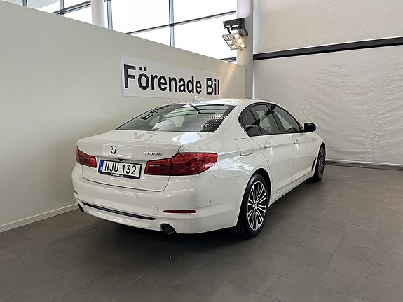BMW 530e 13 of 14