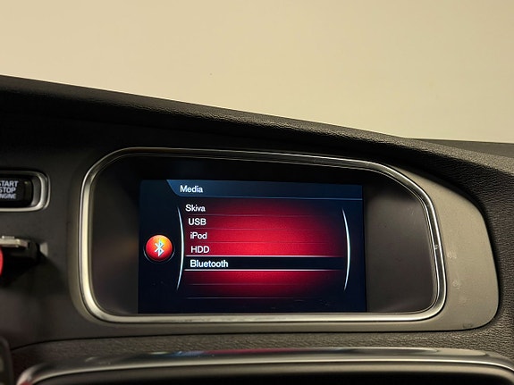 Volvo V40 Cross Country 11 of 24